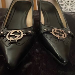 Gucci kitten heel black pump